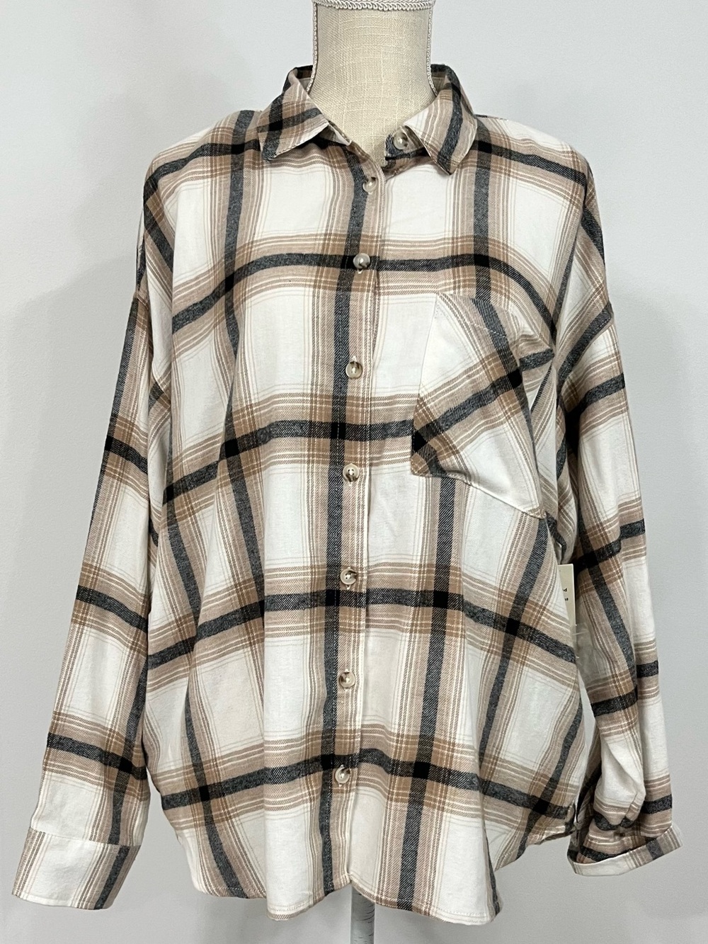 No Boundaries - Womens Flannel Longsleeve Collared Buttondown - Size L - NWT
